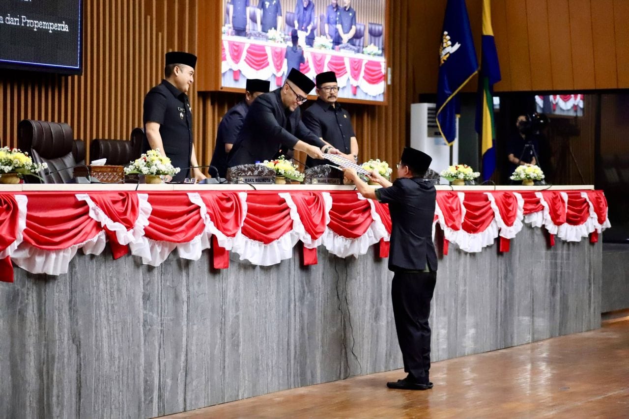 Kritik Raperda Barang Milik Daerah, PSI: Aset Sekolah dan Taman Jangan Dinilai dariPSI Pertanyakan Penyertaan Modal Rp37,6 Miliar ke Tirtawening: Apa Manfaatnya Bagi Warga?