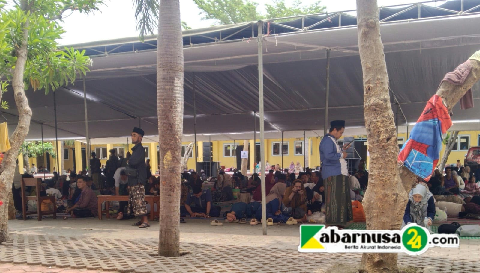 H-1 Haul Majemuk Masyaikh Sukorejo 2026, Penginapan SMK Ibrahimy Dipadati Alumni dan Wali Santri