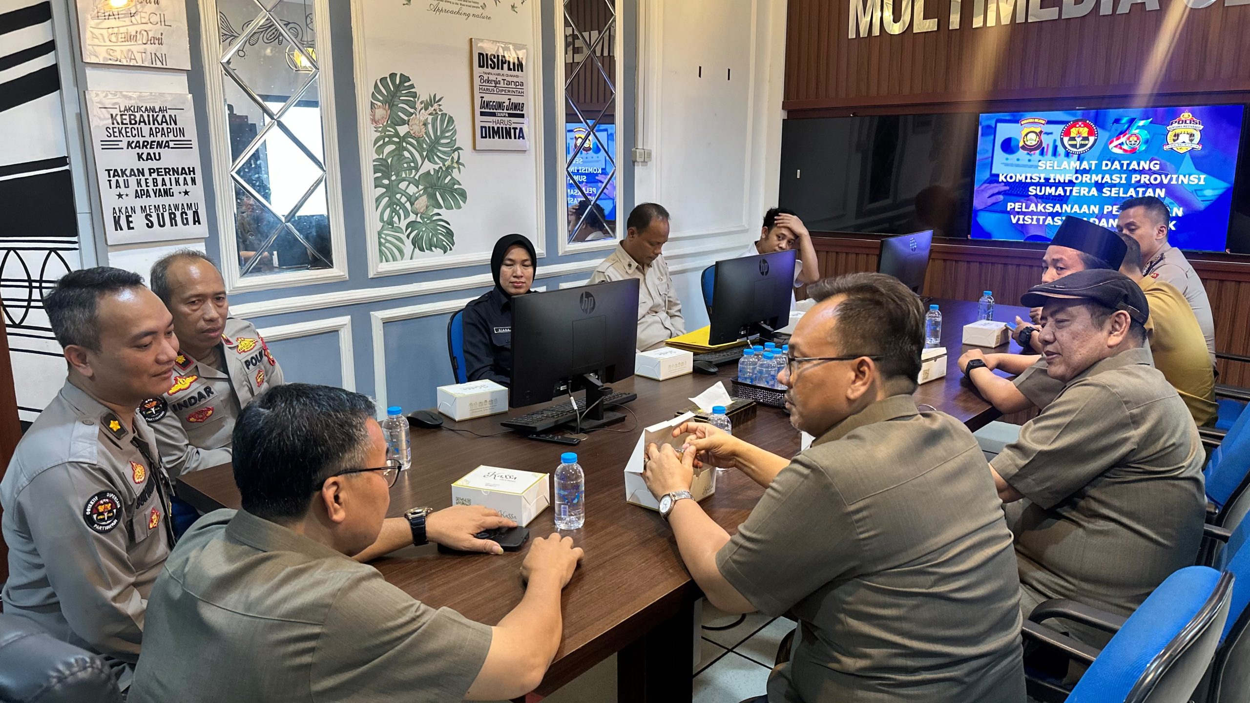 Perkuat Transparansi Pelayanan Publik, Polda Sumsel Jalani Visitasi E-Monev Komisi Informasi Sumsel