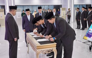 Lantik 152 Pejabat, Menteri ATR/BPN Nusron : Bantu Masyarakat, Jangan Sekadar Tolak Berkas yang Belum Sempurna
