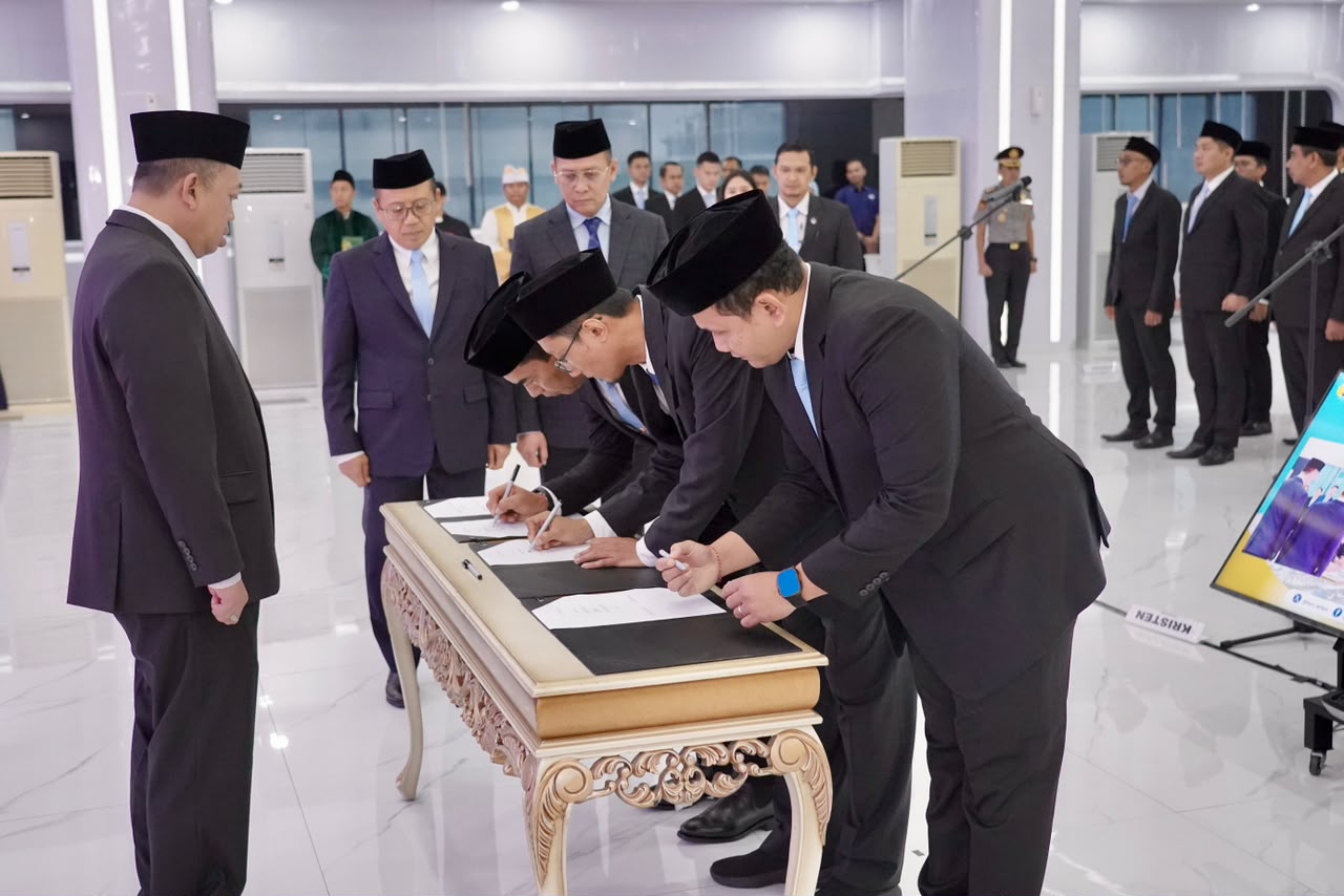 Lantik 152 Pejabat, Menteri ATR/BPN Nusron : Bantu Masyarakat, Jangan Sekadar Tolak Berkas yang Belum Sempurna