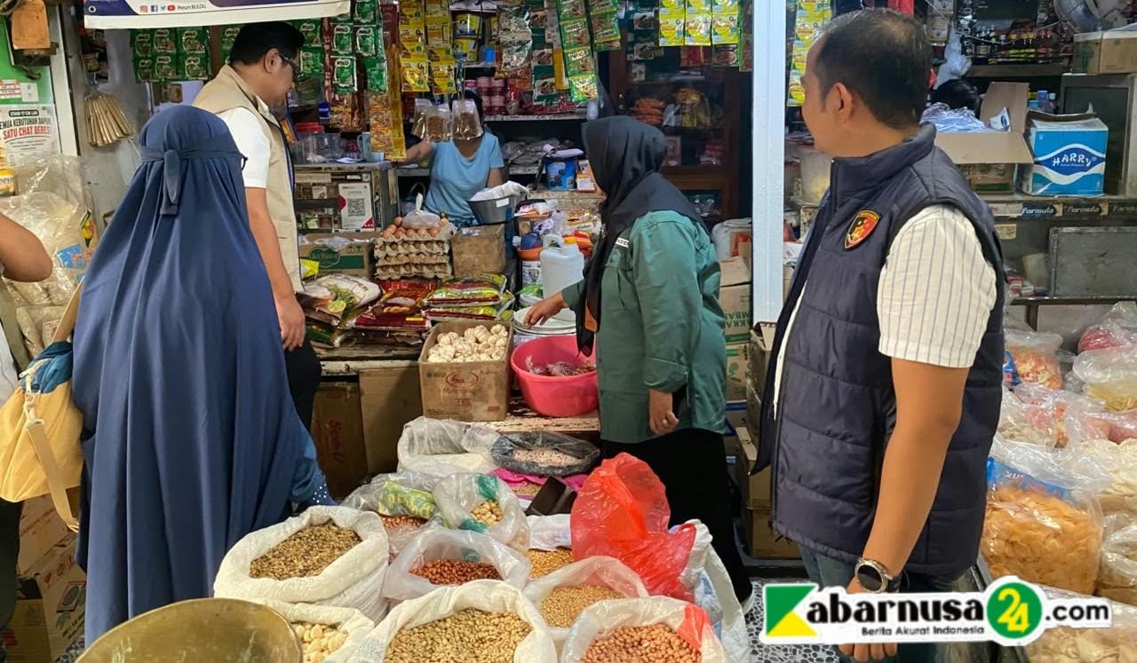 BULOG dan Satgas Pangan Sisir Pasar hingga Ritel Modern di Situbondo
