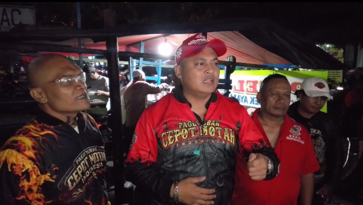 Aksi Nyata Paguyuban Cepot Motah Support UMKM: Gratiskan Pecel Lele Usai Video Viral di Bandung Aksi Nyata Paguyuban Cepot Motah Support UMKM: Gratiskan Pecel Lele Usai Video Viral di Bandung