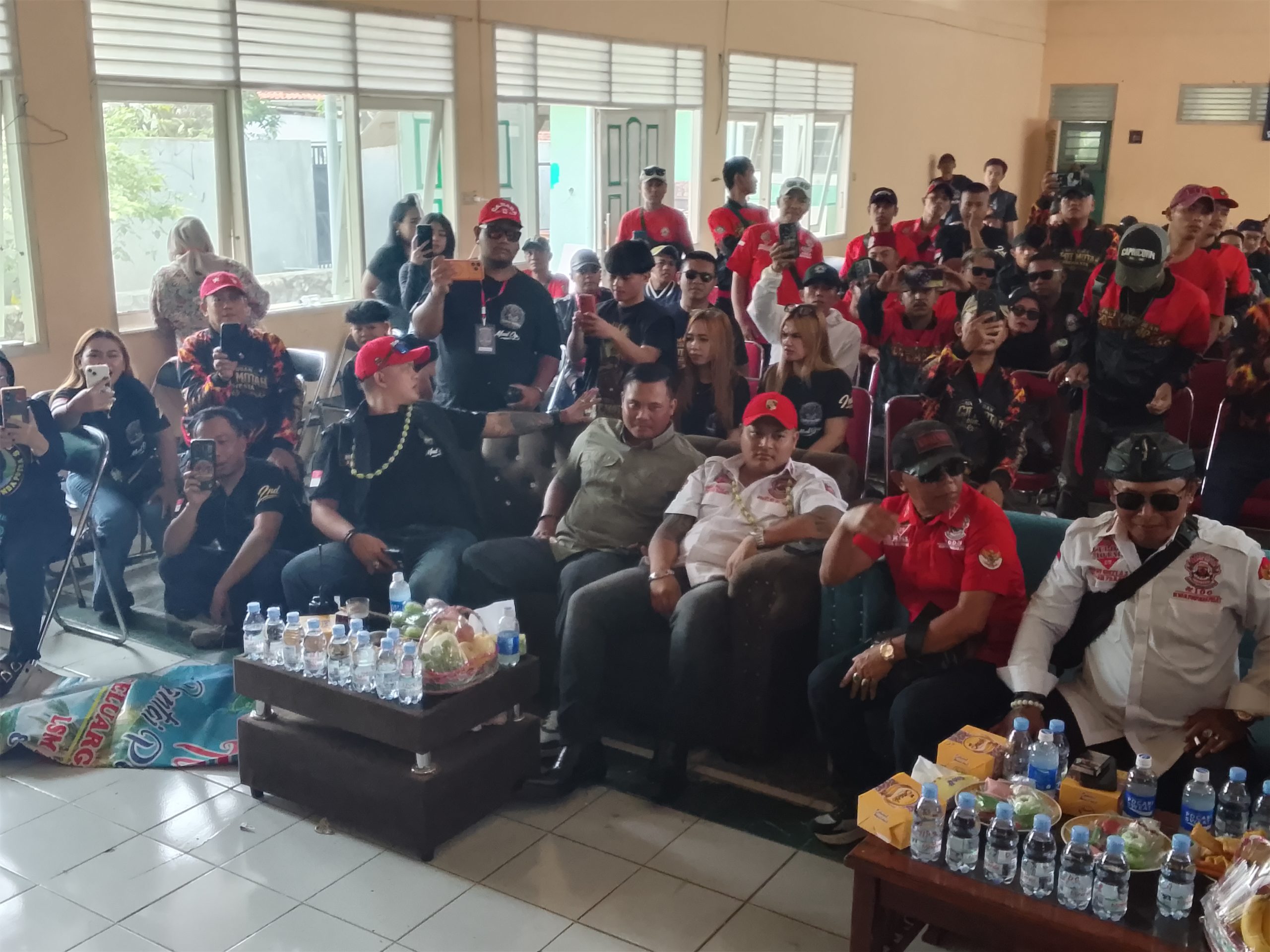 Milangkala ke-2 Chapter Baleendah Cepot Motah Diisi Santunan Yatim dan Lansia, Tony Husada Tekankan Solidaritas