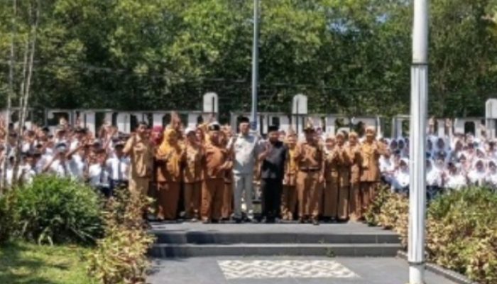 Ratusan Siswa SMPN 1 Tamanan Sambangi Pendopo Bupati Bondowoso dalam Kegiatan Kokurikuler Jelajah Bondowoso