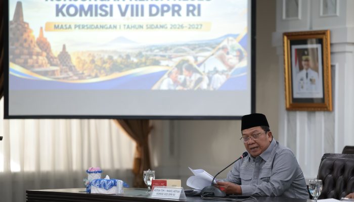 Miris!! Guru Agama Sudah Mengabdi Puluhan Tahun, Digaji Cuma 300ribu Per Bulan