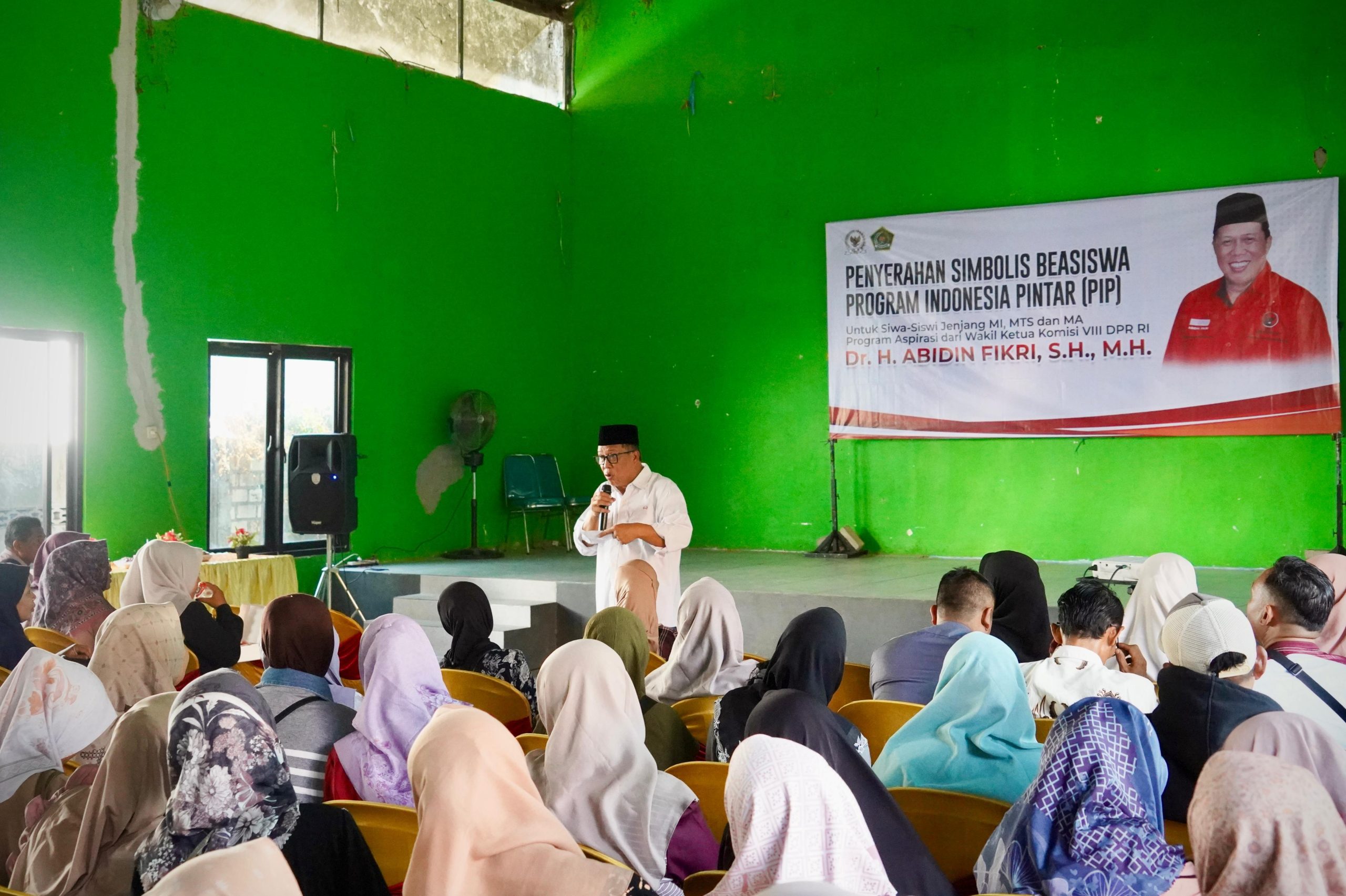 Dapat Aduan Wali Murid Madrasah, Komisi VIII DPR: Dana PIP Bukan Milik Sekolah, Tak Boleh Dipotong